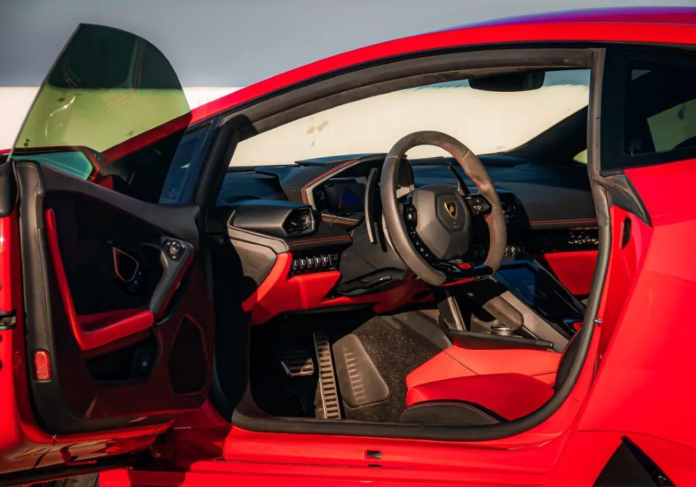 Lamborghini Huracan Evo Red High-Performance Sports Car | Mosh Exotics