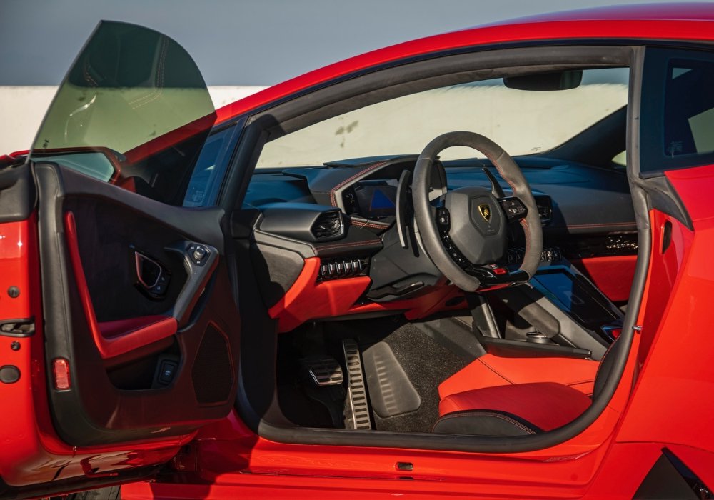 Lamborghini Huracan Evo Red High-Performance Sports Car | Mosh Exotics