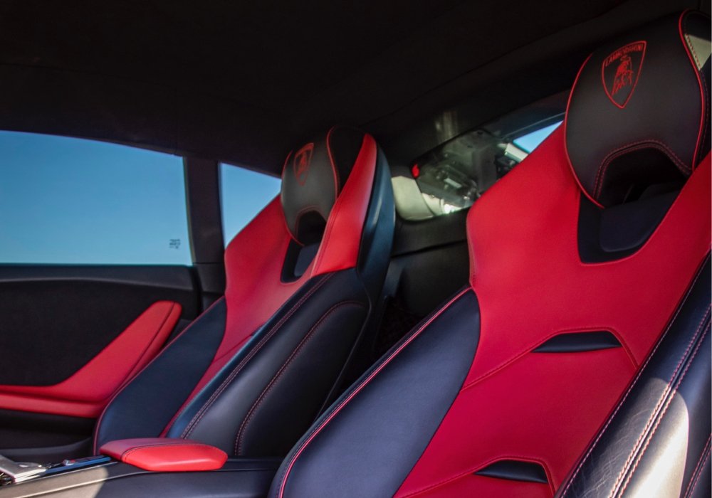 Lamborghini Huracan Evo Red High-Performance Sports Car | Mosh Exotics