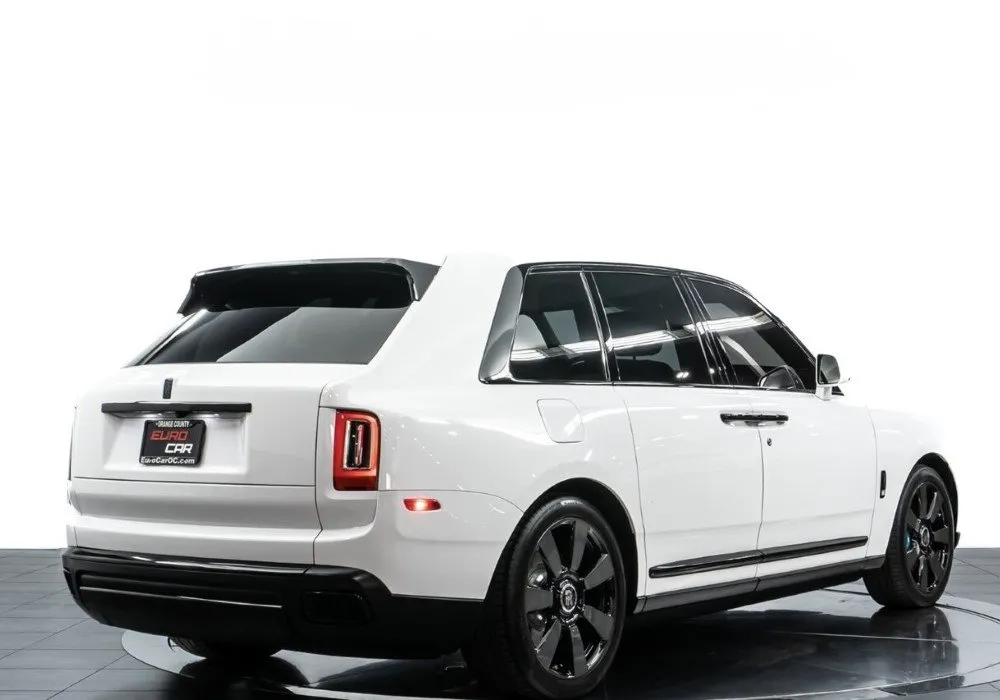 Rolls-Royce Cullinan Luxury SUV Rental | Mosh Exotics